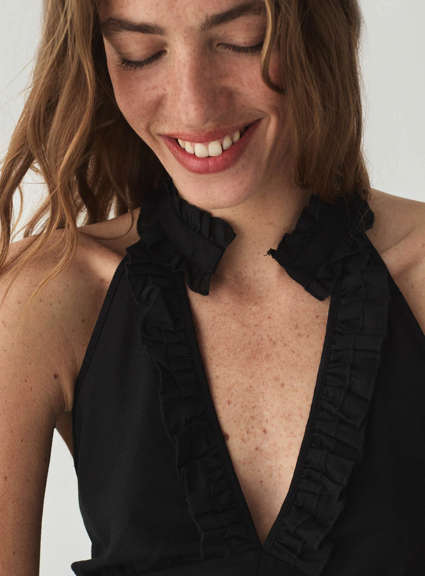 DORA BLACK RUCHED LINEN TOP - Image 2